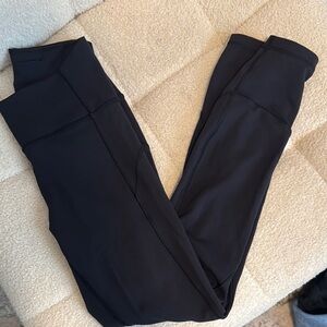 Lululemon In Movement 7/8 Tight *Everlux 25"
Black